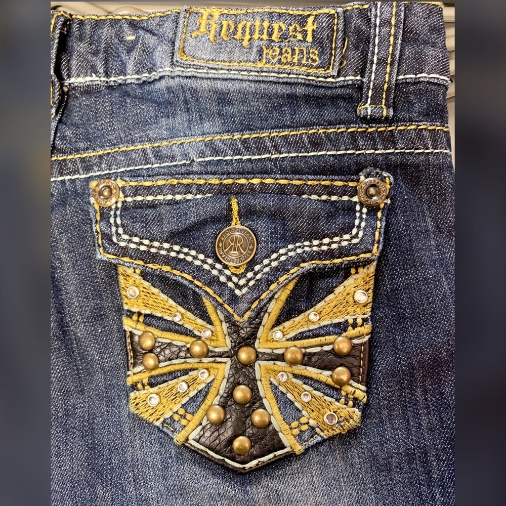 Request Jeans